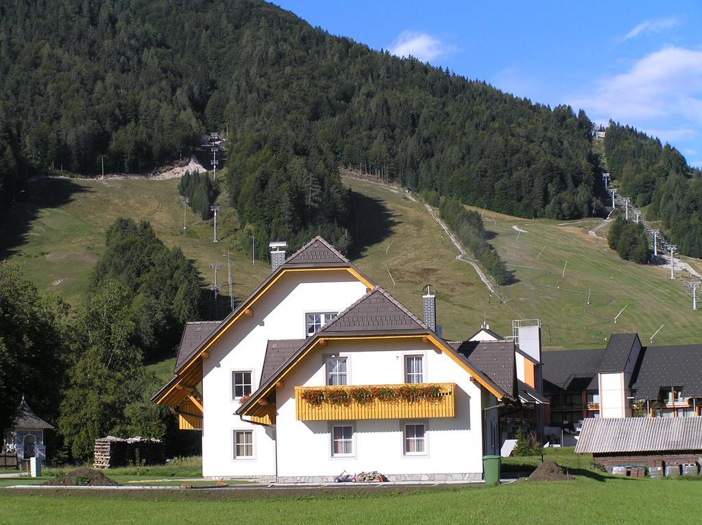 Apartmaji Mlinar Kranjska Gora Bagian luar foto